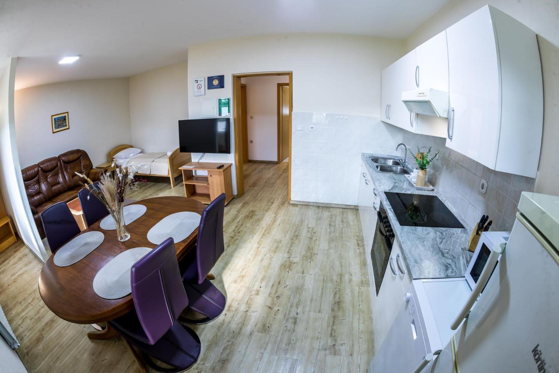 Zimzeleni Apartments ซเร็ตเช ภายนอก รูปภาพ