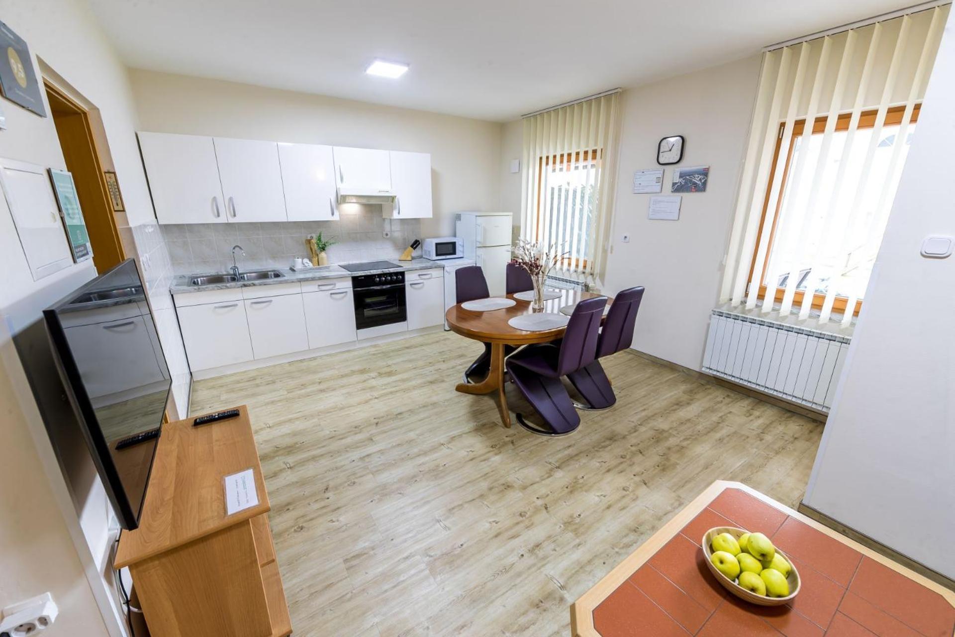 Zimzeleni Apartments ซเร็ตเช ภายนอก รูปภาพ