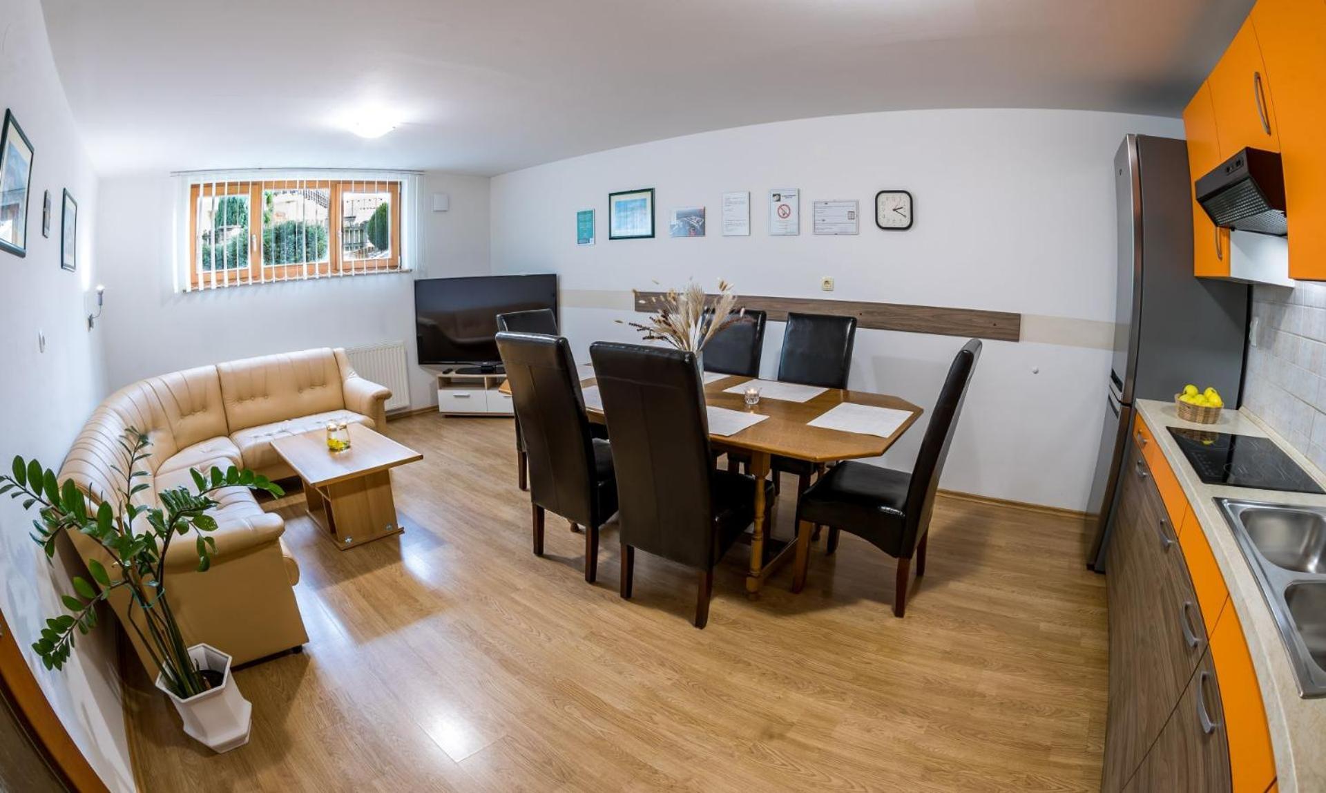 Zimzeleni Apartments ซเร็ตเช ภายนอก รูปภาพ